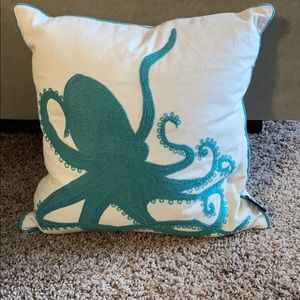 Decorative pillow